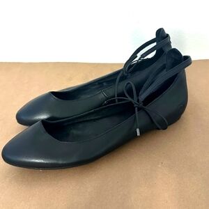 Born 10 black leather ballet flats